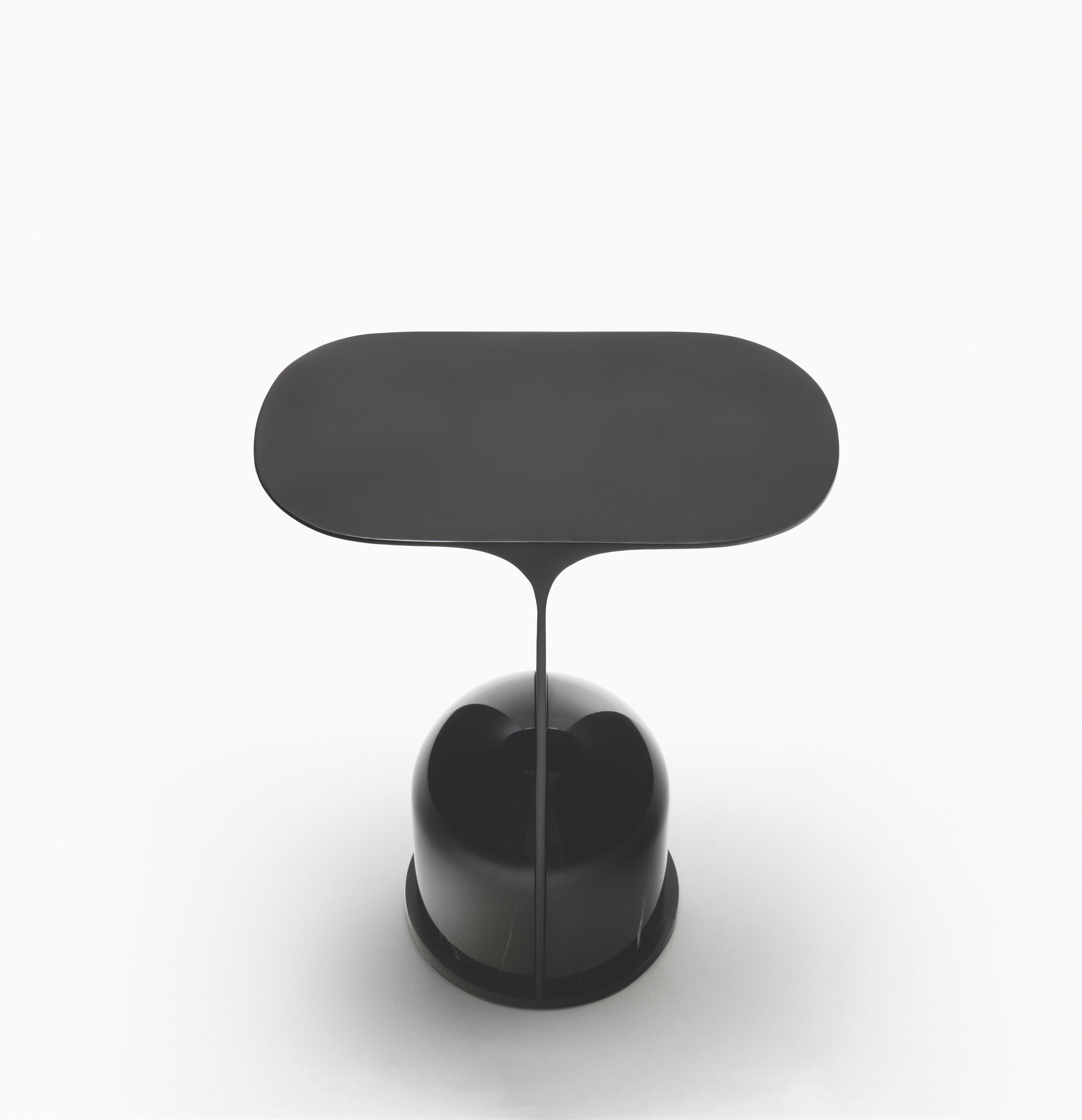 Design 4 Table