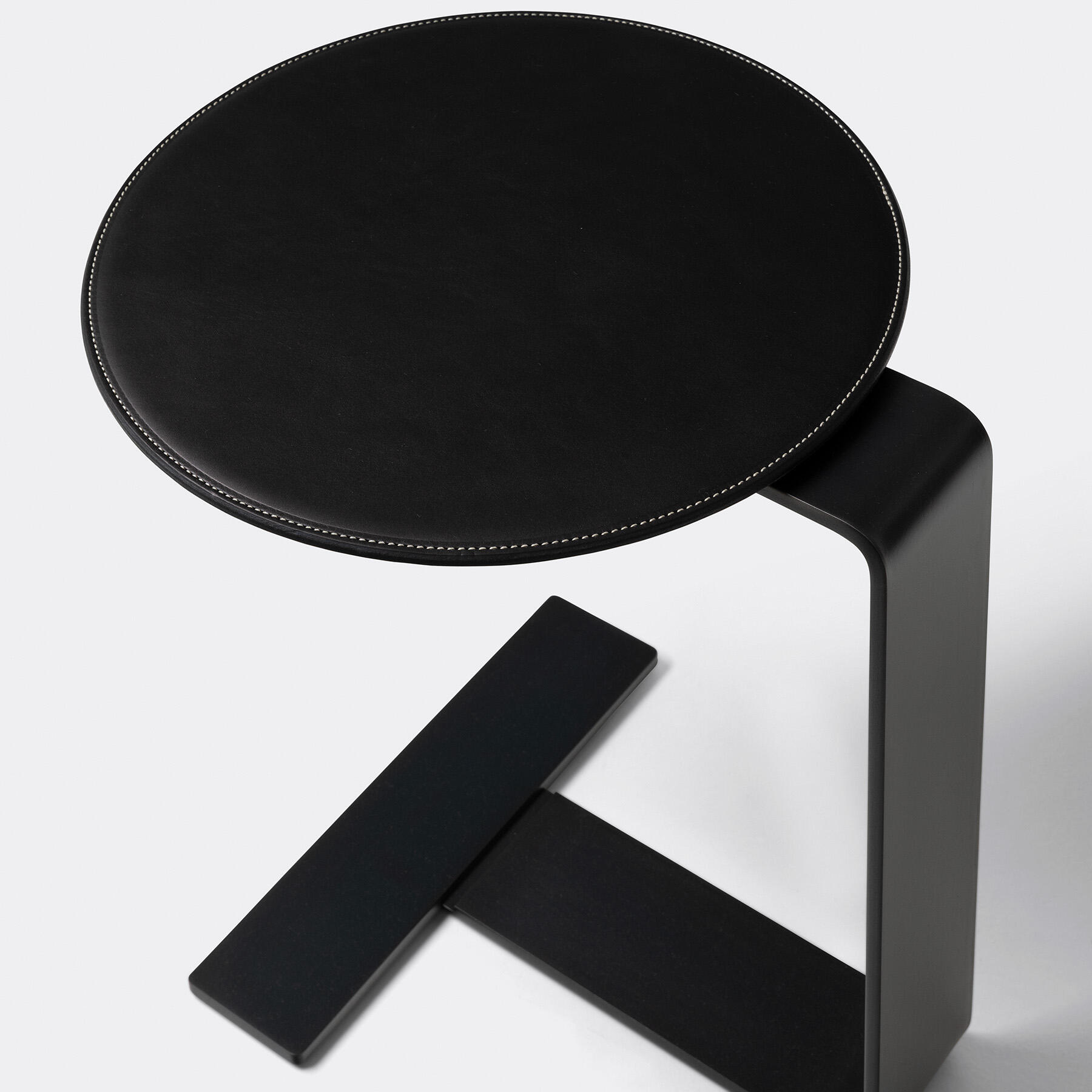 Solist Side Table, 17 in, Black Leather, Black Steel