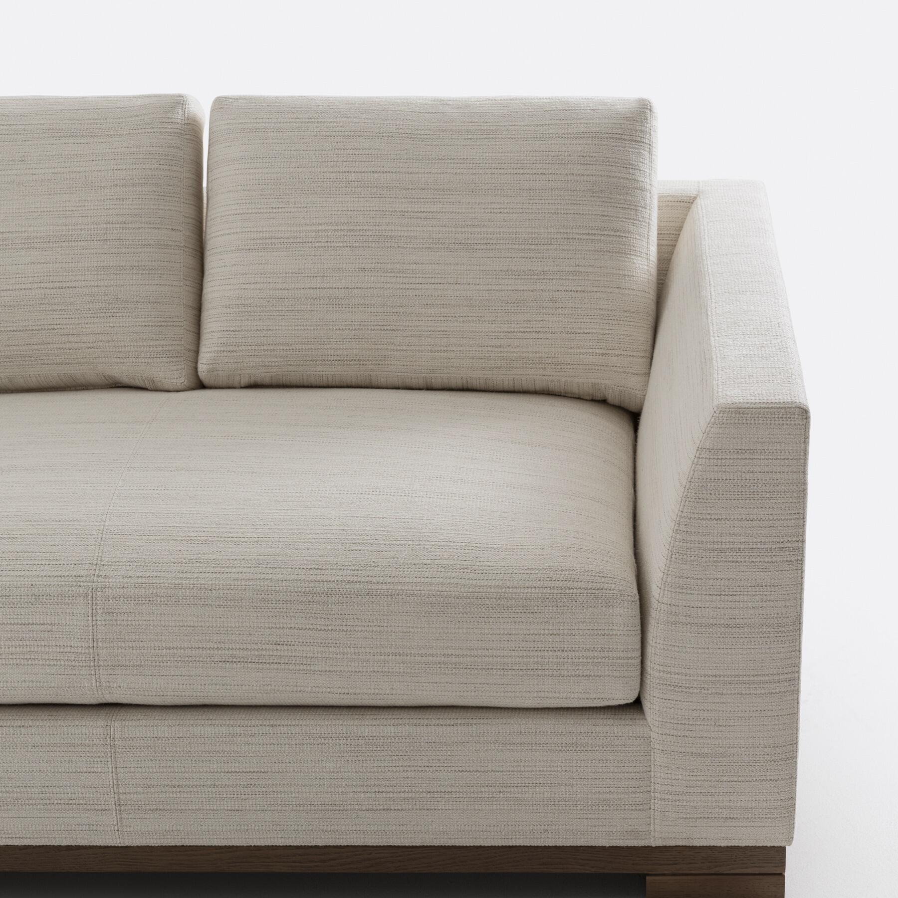 906 Sofa, 120 in, Oak Wheat, Afternoon Drive: Soft Light