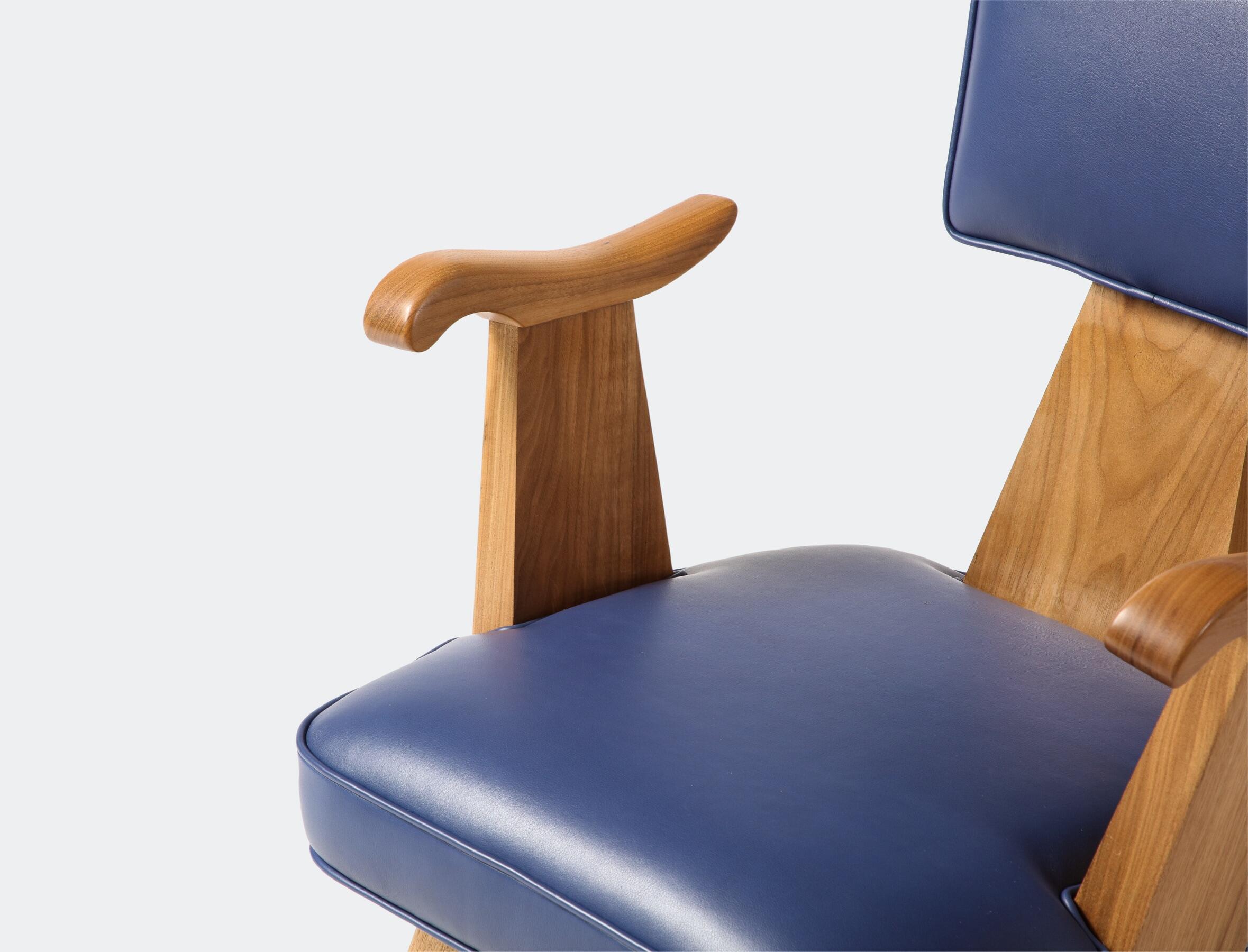 First Arm Chair, Modern, Walnut Sand, 9376/15 Romeo: Prussian