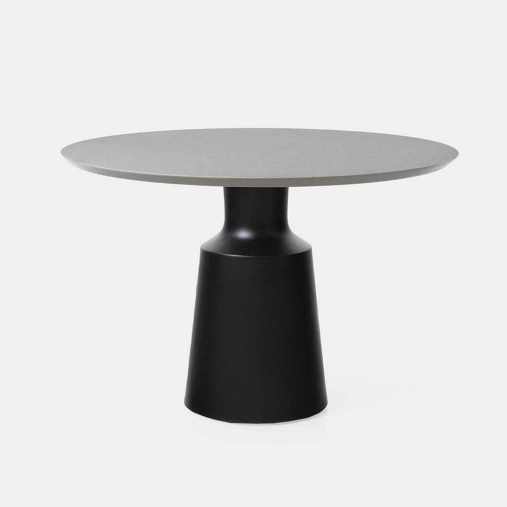 Outdoor Peso Dining Table Sz 1, Belgium Fog Top, Abyss Black Base