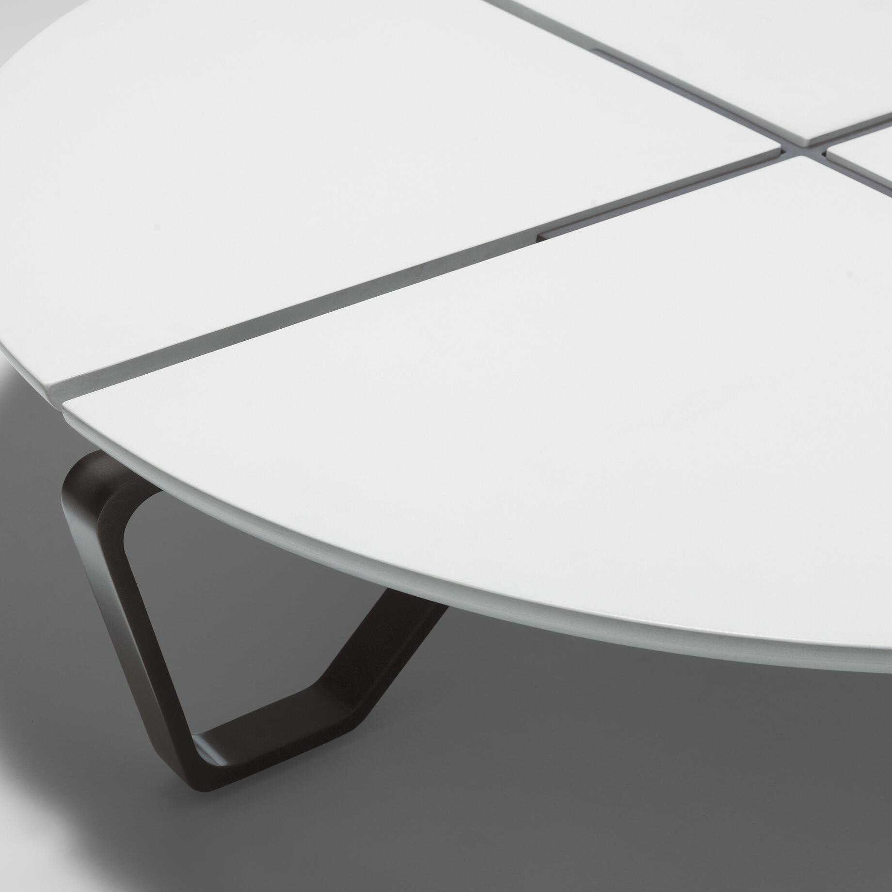 Meduse Round Cocktail Table