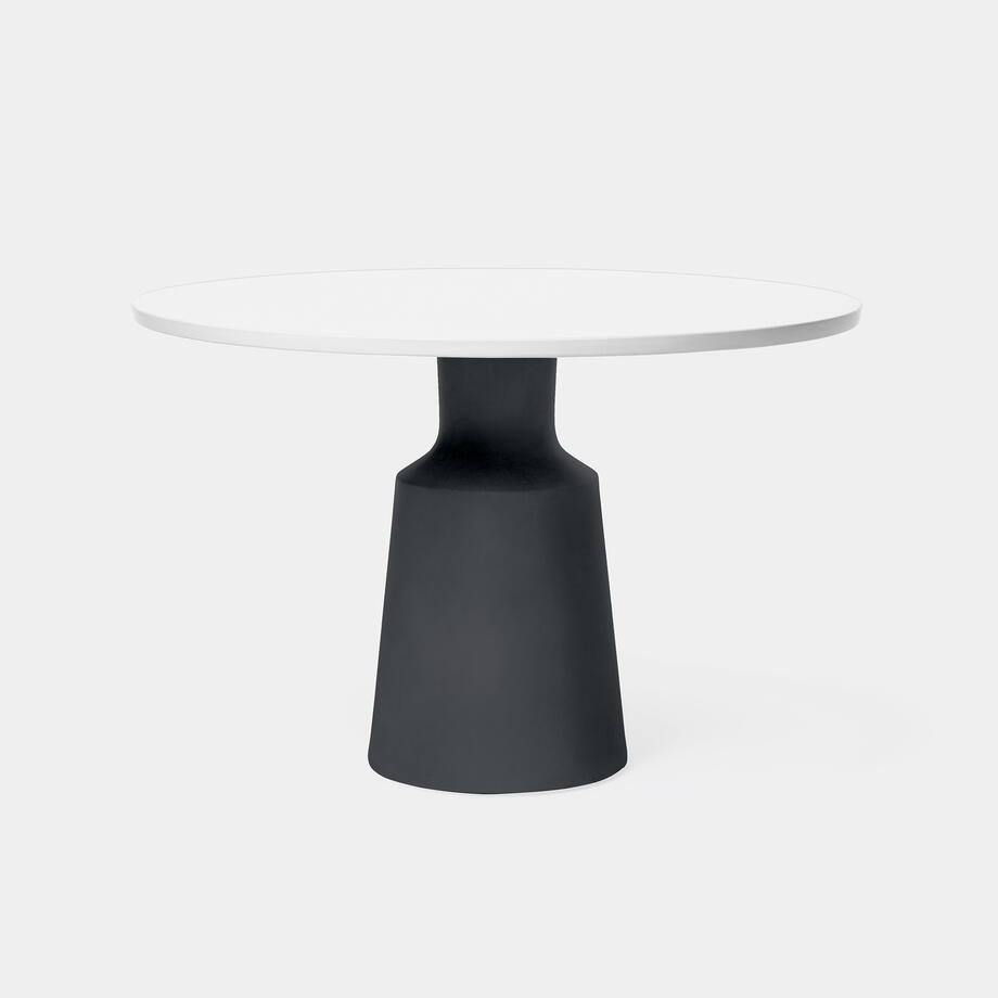 Outdoor Peso Dining Table Sz 1, Pure White Top, Abyss Black Base
